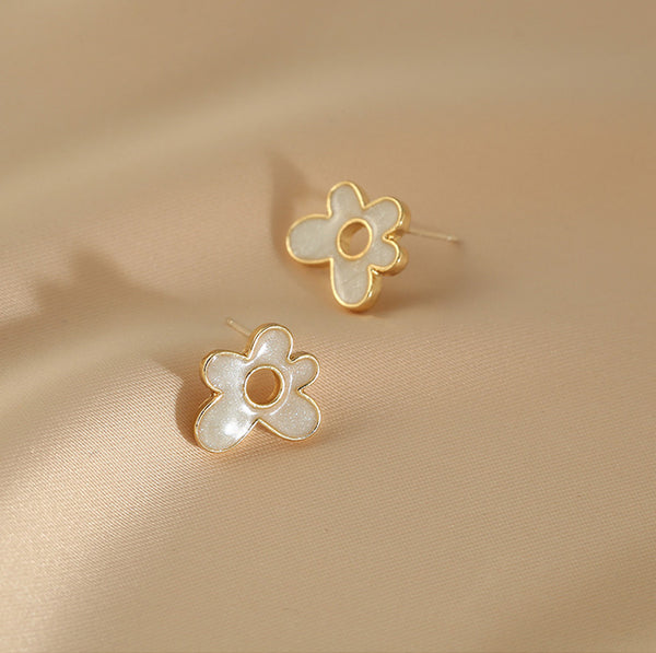 Presentski Flower Simple Style Earrings Fashion Tiny Style