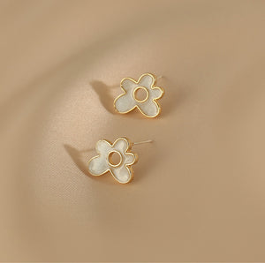 Presentski Flower Simple Style Earrings Fashion Tiny Style