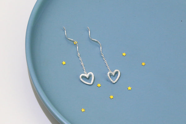 [TE077] Presentski Hollow Heart Shape Ear Threads Dangle Earrings