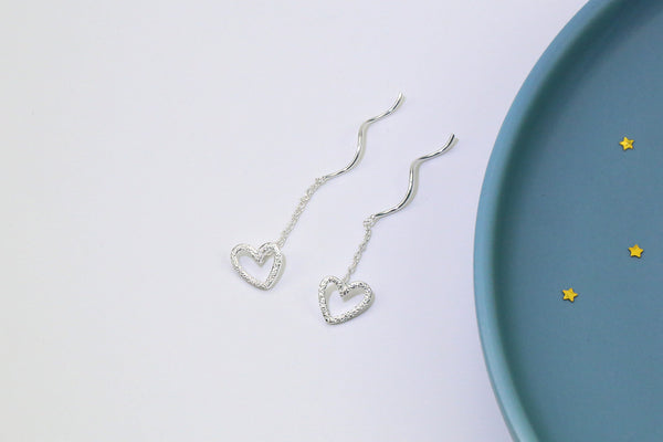 [TE077] Presentski Hollow Heart Shape Ear Threads Dangle Earrings