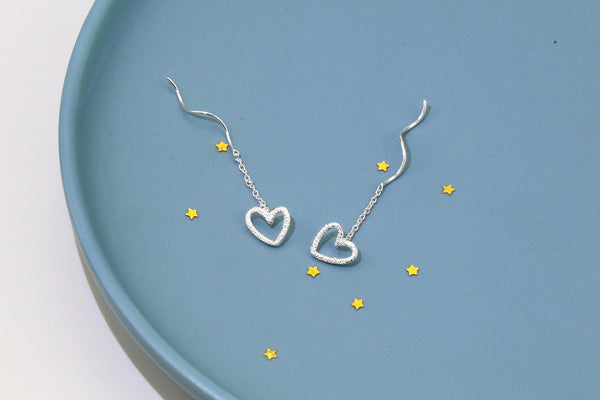 [TE077] Presentski Hollow Heart Shape Ear Threads Dangle Earrings