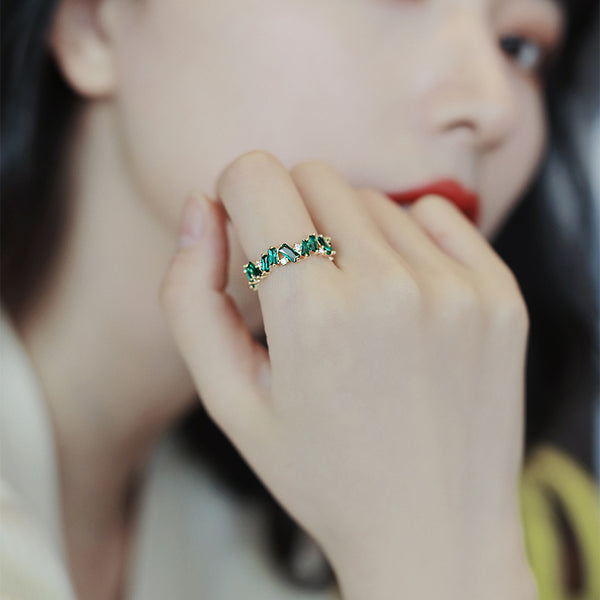 Presentski Emerald Ring Fashion Statement Retro Ring for Women