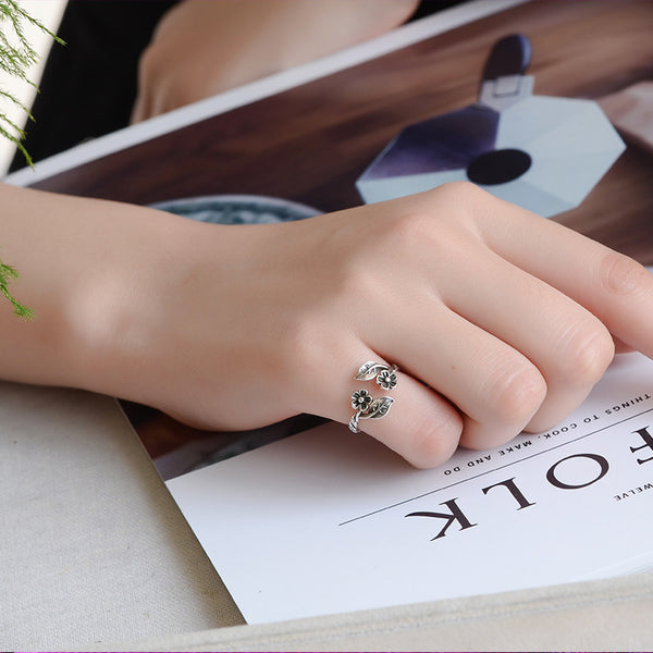 [TR048] Presentski Retro Rose Flower Ring Adjustable Size