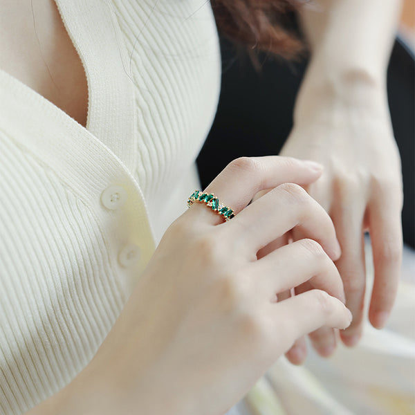 Presentski Emerald Ring Fashion Statement Retro Ring for Women