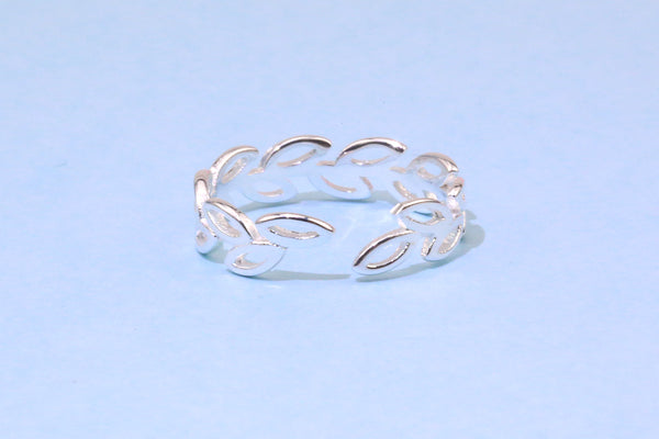 [TR047] Presentski Hollow Leaf Open Ring Simple Style