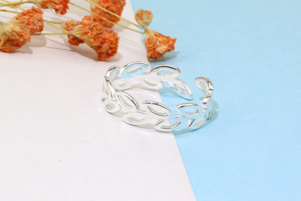 [TR047] Presentski Hollow Leaf Open Ring Simple Style