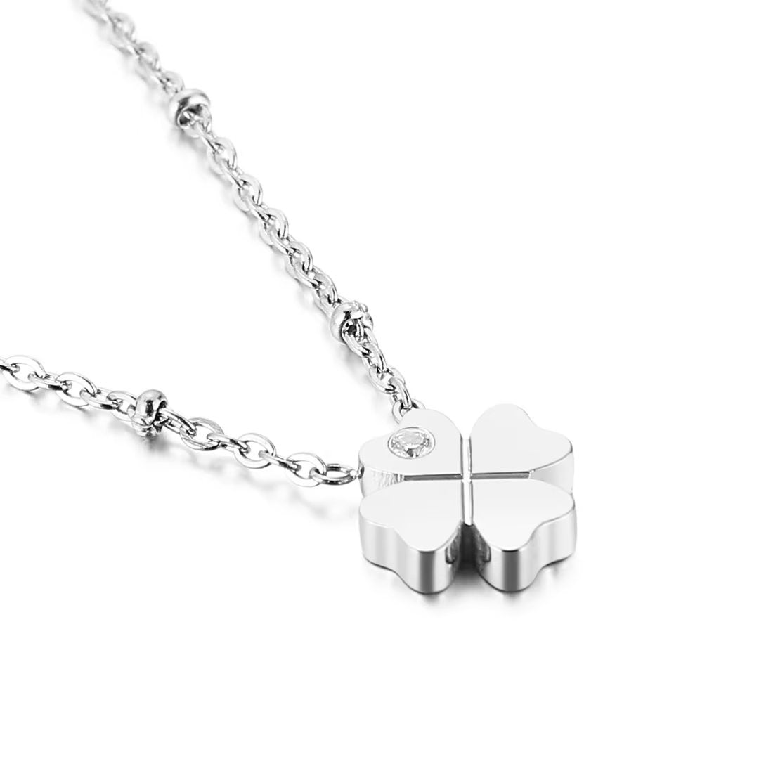 Presentski Clover Necklace for Women Girls Lucky Clover Pendant