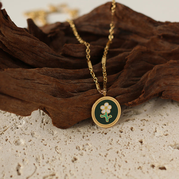 Dark green flower pendant necklace-full of vitality