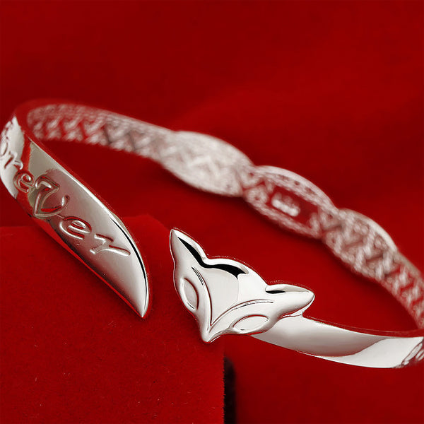 [TB026] Presentski Silver Fox Bangle Adjustable Size