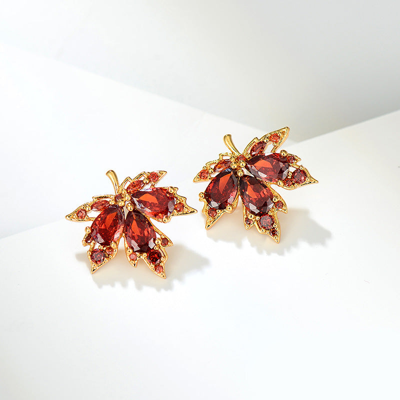 [TE172] Presentski Red Maple Leaf Stud Earrings