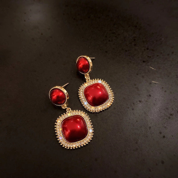 Presentski Square White Pearl Earrings Red Temperament Fashion Personality Earrings TE160
