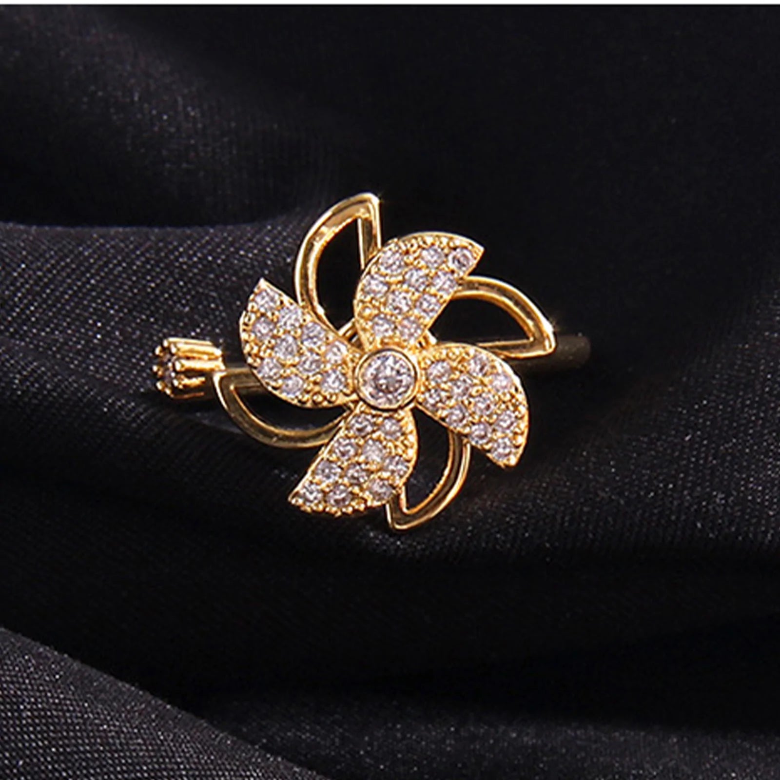 Presentski Rotating Four Leaf Grass Ring Female Adjustable Spinner Ring TSR006