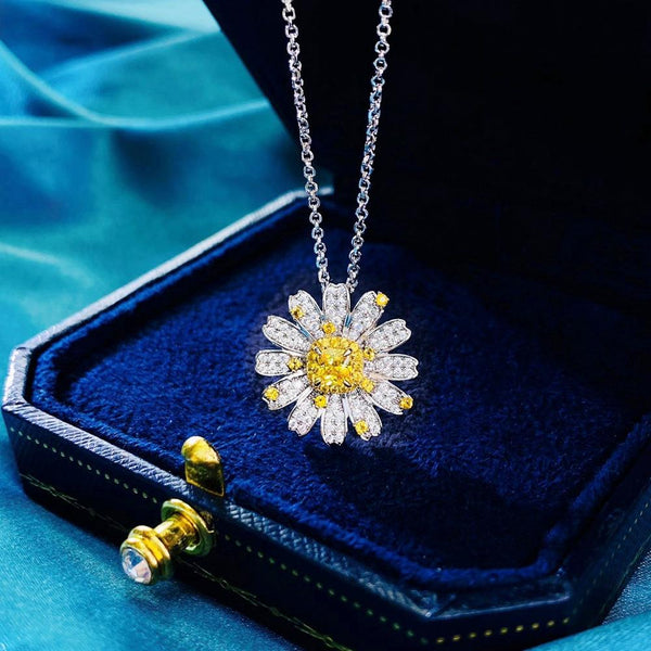 Daisy Flowers Round Cut Sterling Silver Yellow Necklace