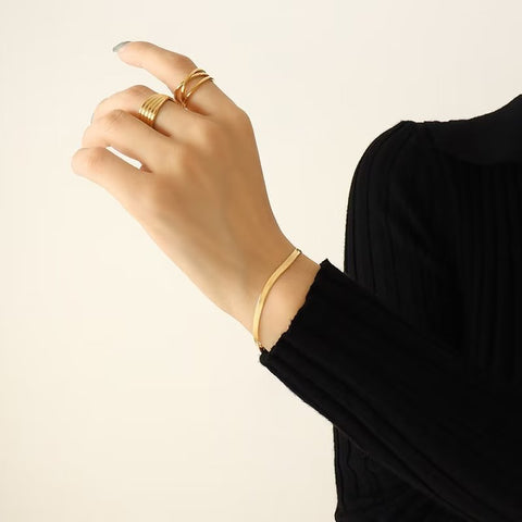 [TB051] Presentski Simple Belt Shape Women's Bracelet