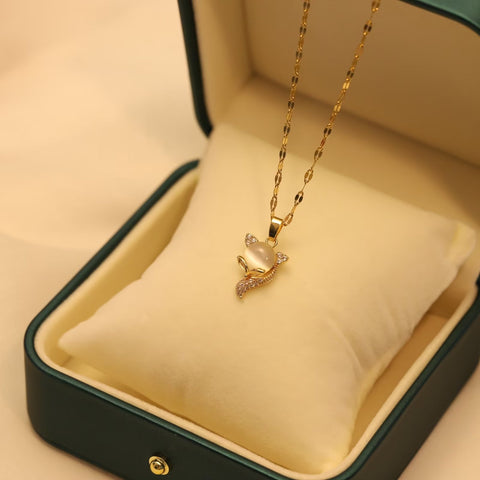 [TN108] Presentski Lovely Fox Pendant Necklace