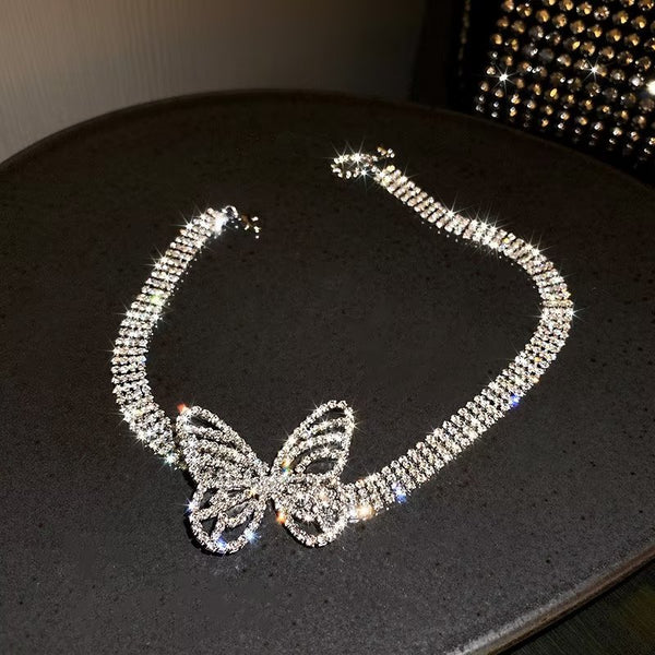 Presentski Shiny Big Butterfly Clavicle Chain Necklace TN011