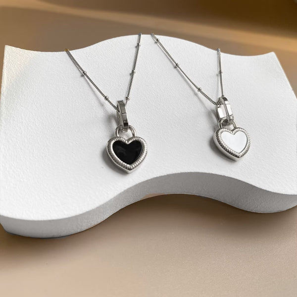 [TN125] Presentski Black White Double-sided Heart Pendant Necklace for Women